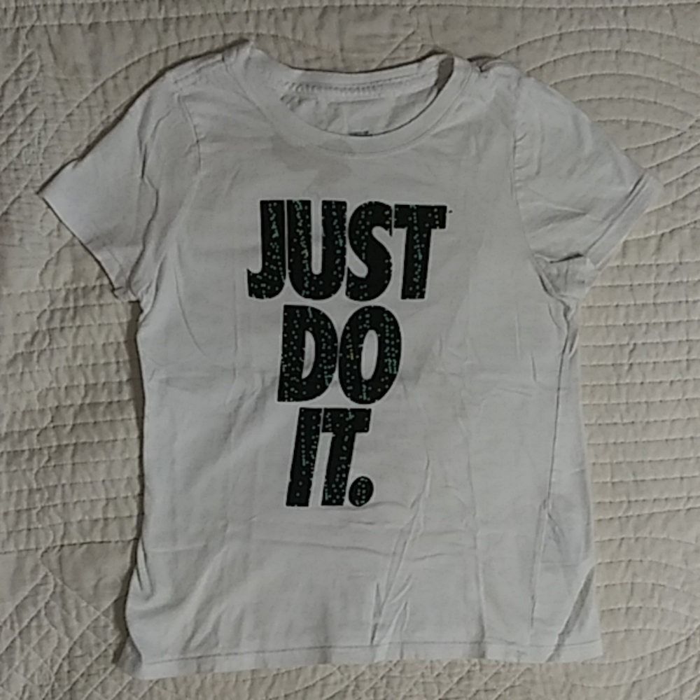 A white nike shirt